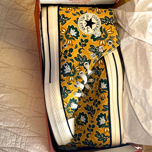 *BRAND NEW* Limited edition Paisley Converse All Stars! - Picture 2 of 5
